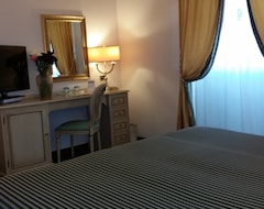 Khách sạn Grand Hotel Villa Politi (Syracuse, Ý)