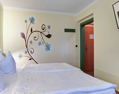 Standard Double Room - Seetelhotel Familienhotel Waldhof (Trassenheide, Germany)
