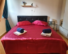 Hotelli Studio In Bevaix, With Private Pool, Enclosed Garden And Wifi (Bevaix, Sveitsi)