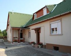Khách sạn Kristaly Vendeghaz (Bogács, Hungary)