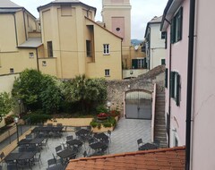 Otel Giardino del Sole (Savona, İtalya)