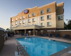 Khách sạn Fairfield Inn & Suites Rancho Cordova (Rancho Cordova, Hoa Kỳ)