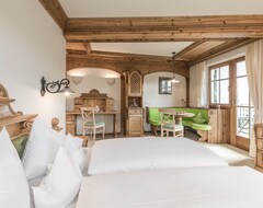 Mirabell Dolomites Hotel Luxury Ayurveda & Spa (Olang, İtalya)