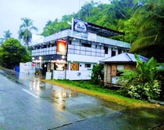 RedDoorz @ Western Highway Lodge Hotel (Marabut, Philippines)