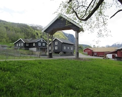 Hotelli Tuftegarden (Gaular, Norja)