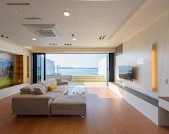 Guesthouse Muan Emotion Pool Villa Pension (Muan, South Korea)
