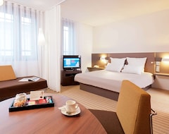 Hotel Novotel Suites Cannes Centre (Cannes, France)