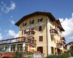 Hotel Wellness E Resort Stella Delle Alpi (Ronzone, Italia)