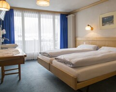 Hotel Weisses Kreuz (Andeer, Suiza)