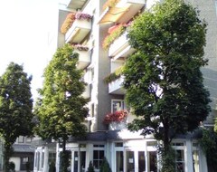 Khách sạn Hotel Zur Alten Schmiede (Grevenbroich, Đức)