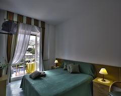 Khách sạn Hotel Albergo Conte (Ischia, Ý)