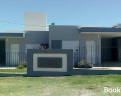 Entire House / Apartment Etels House - Departamentos (Mina Clavero, Argentina)