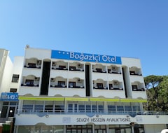 Otel Boğaziçi (Ayvalık, Türkiye)