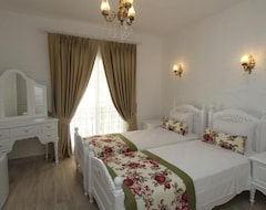 Alya Mou Butik Hotel (Cesme, Turkey)