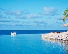 Hotel Sheraton At Lucaya Beach (Freeport, Bahamas)