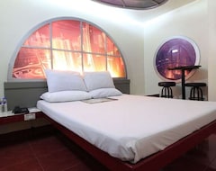 Hotel Astrotel Cubao (Quezon City, Filipini)