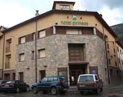 Otel Pirineos (Castejón de Sos, İspanya)