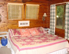Bed & Breakfast Sierra Sky Lodge (Cromberg, Sjedinjene Američke Države)
