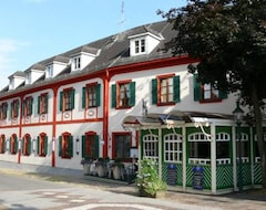 Hotel-Restaurant Fischer (Bad Waltersdorf, Austria)