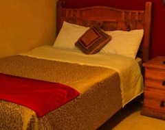Khách sạn Suites Santa Teresa (Temascalcingo, Mexico)