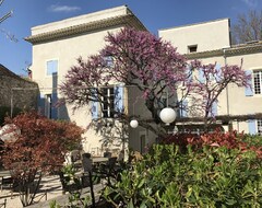 Khách sạn La Margelle (Pernes-les-Fontaines, Pháp)