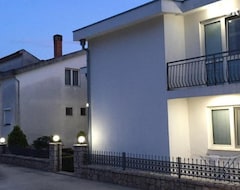 Khách sạn Kasneci Apartments (Ulcinj, Montenegro)
