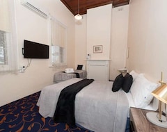 Khách sạn Riverina Hotel (Holbrook, Úc)