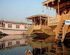Khách sạn The Prestige Houseboats (Srinagar, Ấn Độ)