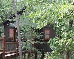 Hotel Eureka Springs Treehouses (Eureka Springs, USA)