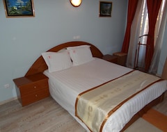 Hotel Konti (Korça, Arnavutluk)