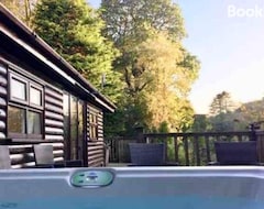 Cijela kuća/apartman Mistletoe One Luxury Lodge With Hot Tub Windermere (Windermere, Ujedinjeno Kraljevstvo)