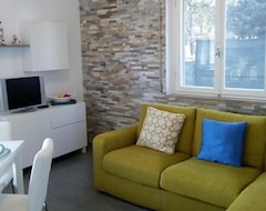 Cijela kuća/apartman Charming modern three-room apartment, new, near the sea, air conditioning (Castagneto Carducci, Italija)