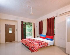 Hotel Shrikanchan (Dapoli, India)