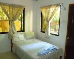 Hotel D & A Seaside Cottages (Catarman, Filipinas)