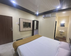 Hotel Sea Shell Beach Cottage & Suite (Shrivardhan, India)