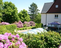Koko talo/asunto Holiday Homes For Two People, With A Swimming Pool, In The Ore Mountains (Pockau, Saksa)