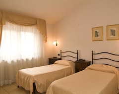 Hotel Dominus (Sigillo, Italy)
