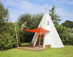 Hele huset/lejligheden Camping Isle Of The Three Kings - Tipi Luxury Comfort 2 Rooms 4 Persons (Les Andelys, Frankrig)