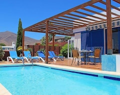 Koko talo/asunto Lovely Villa, Air-con,free Wi-fi & Private Pool, In Las Coloradas,playa Blanca. (Playa Blanca, Espanja)