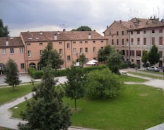 Khách sạn Student'S Hostel Estense (Ferrara, Ý)