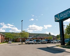 Hotel Quality Inn Airport West (Mississauga, Canada)