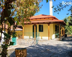 Toàn bộ căn nhà/căn hộ Dual House In Methydrio (Vytina, Hy Lạp)