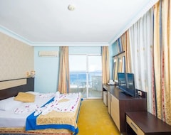 Khách sạn First Class Hotel (Alanya, Thổ Nhĩ Kỳ)