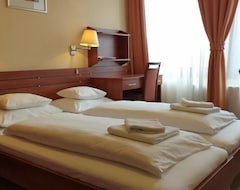 Hotelli Hotel EStella (Eger, Unkari)