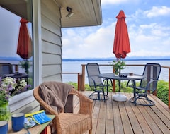 Cijela kuća/apartman Your Private Sunny Waterfront Oasis (Langley, Sjedinjene Američke Države)