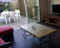 Koko talo/asunto Ground Floor Apartment With Garden In Villa 50 M From The Beach (Agde, Ranska)