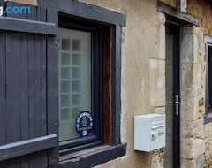 Toàn bộ căn nhà/căn hộ Chaleureuse Petite Maison De Bourg (Beaumont-sur-Sarthe, Pháp)