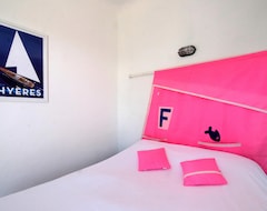 Hotel Almanarre Plage - Hotel Eco-Responsable Face A La Mer (Hyères, Fransa)