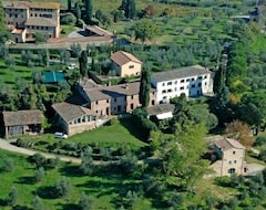 Koko talo/asunto Caselunghe (Siena, Italia)