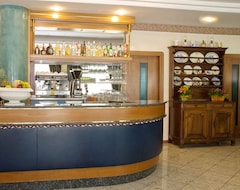 Khách sạn Primhotel (Minerbio, Ý)